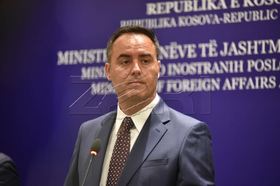 Kolonat e mërgimtarëve, Konjufca telefonon autoritetet kroate për zgjidhje