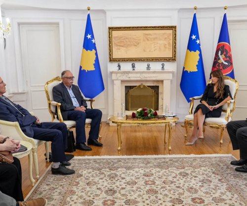 Haxhiu takon përfaqësuesit e Shoqatës së Ish të Burgosurve Politikë, premton mbështetje për ruajtjen e kujtesës historike