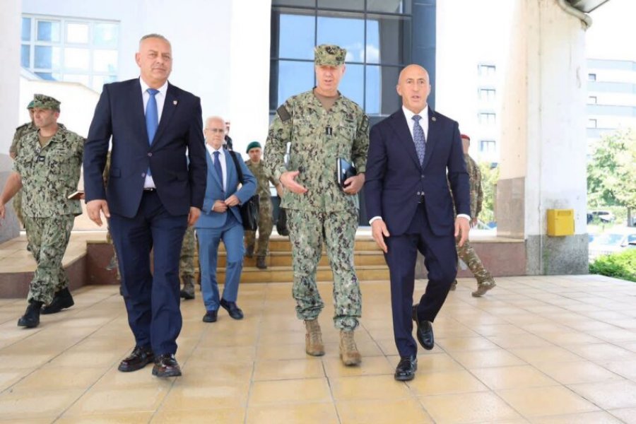Haradinaj dhe Ramosaj presin në takim admiralin Wikoff