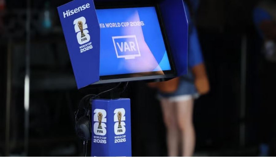 FIFA sjell revolucion në futboll, miraton versionin e ri të VAR-it