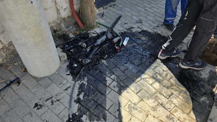 Mbeturinat edhe nën tokë, bllokohen kanalizimet në Gjakovë