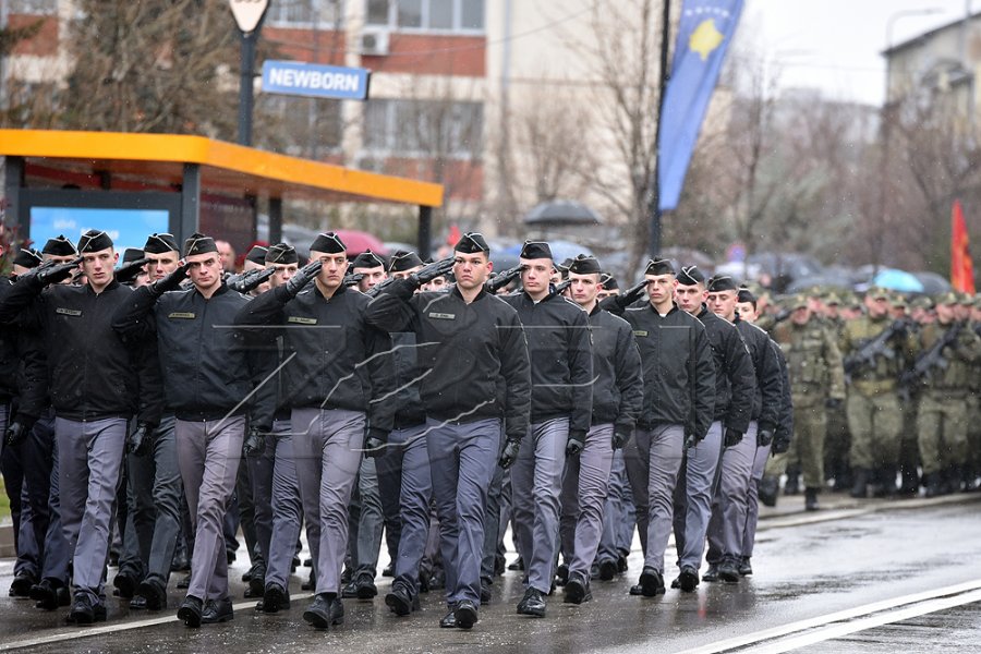 Kurti: Nga sot hapet konkursi për pranimin e 44 kadetëve të rinj