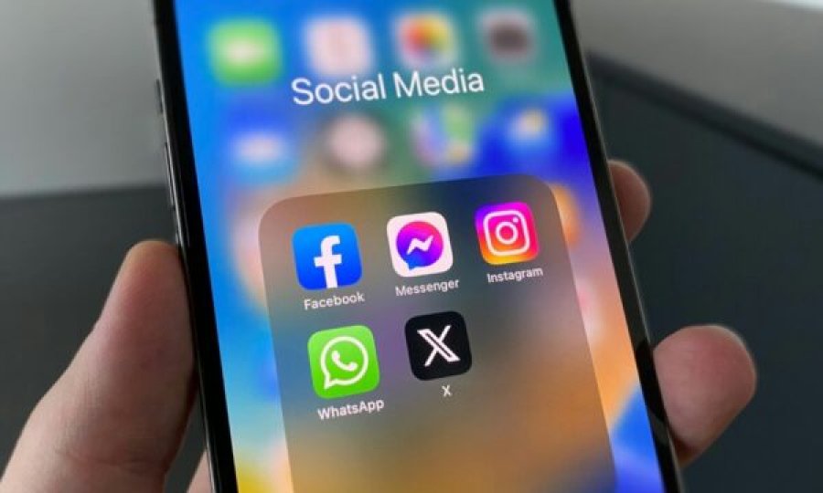 Qeveria suedeze propozon ndalimin e rrjeteve sociale për të miturit nën 15 vjeç