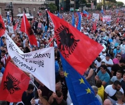 Pesë kërkesat e protestuesve: Dorëheqje e qeverisë dhe anulimi i projektit në Zvërnec