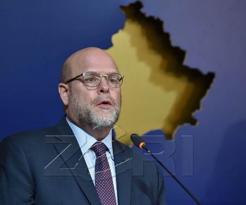 Hovenieri mesazh politikanëve: Lini anash dallimet për të mirën e Kosovës