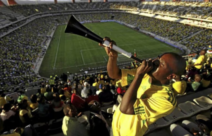 FIFA ndalon vuvuzelat dhe shishet e ujit në stadiumet e Botërorit 2026