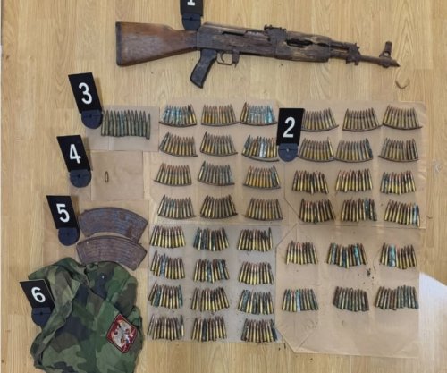 Në ditën e zgjedhjeve, policia sekuestron arsenal armësh në Zubin Potok