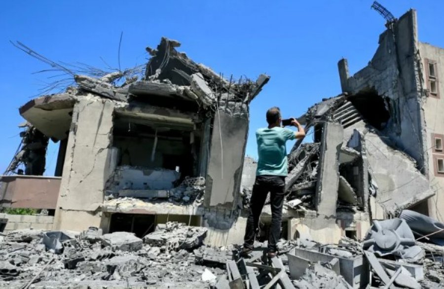 Sulmet izraelite në Liban vrasin 12 persona, duke përfshirë oficerë të lartë