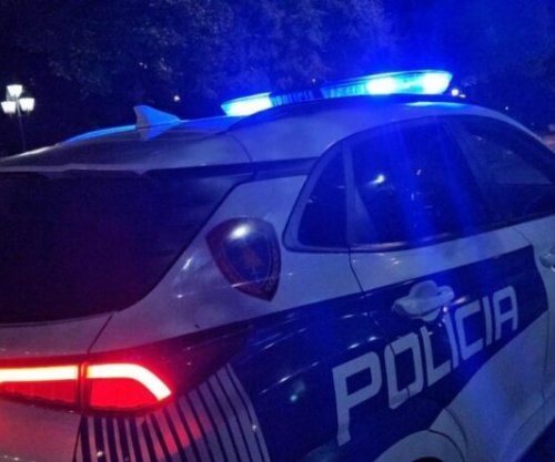 Operacion policor në Vlorë, pesë të ndaluar me armë pa leje