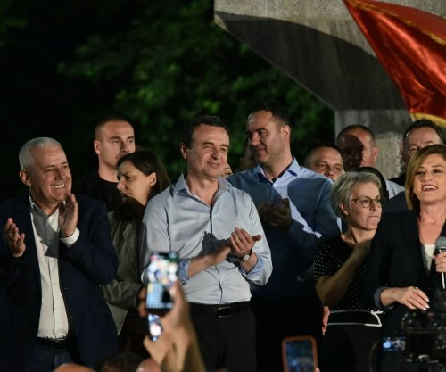 Reuters: Zgjedhjet në Kosovë nuk sjellin shumicë, Kurti kërkon bashkëpunim politik