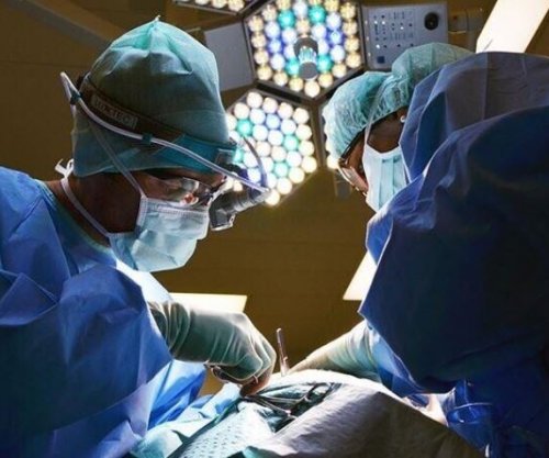 Kina kryen transplantin e parë në botë të mëlçisë dhe veshkave të derrit te një pacient