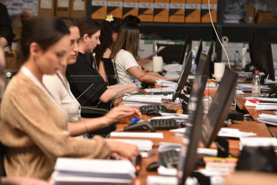 KQZ-ja fillon vlerësimin e zarfeve me vota të diasporës e 9 komuna përfundojnë numërimin e votave të kandidatëve