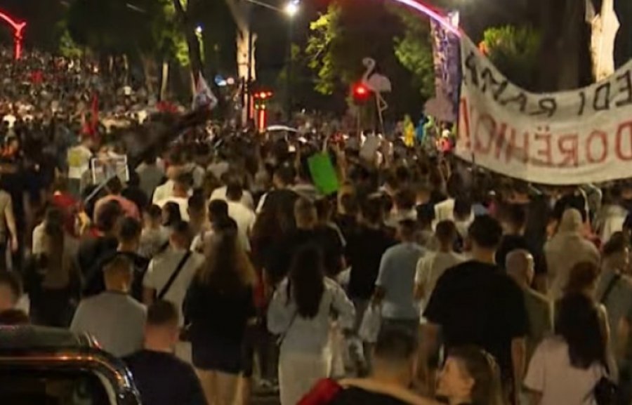 Dita e 10-të e protestave në Shqipëri, kërkohet shfuqizimi i tre ligjeve