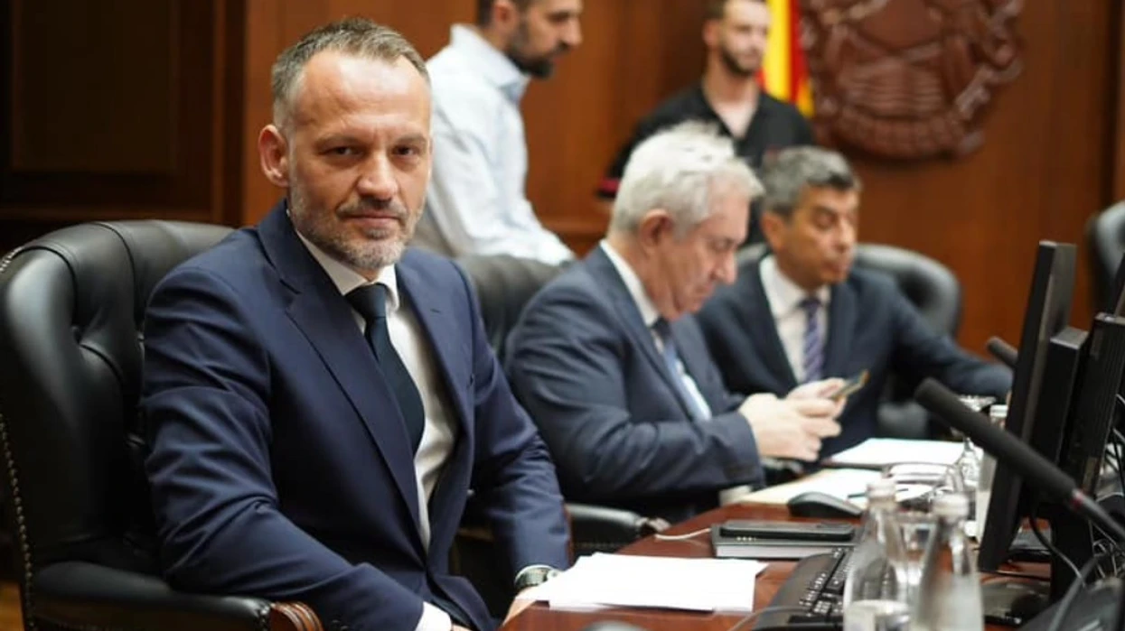 Kuvendi konstatoi dorëheqjen e zëvendëskryeministrit Arben Fetai