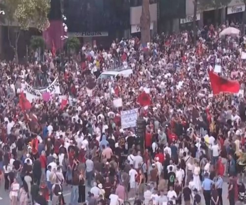 Planet për ndërtimet në Zvërnec, protesta në Tiranë hyn në ditën e 11-të