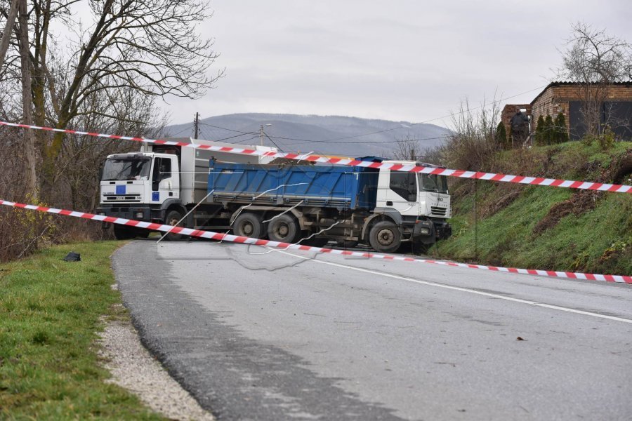 Pezullohen hetimet ndaj Radoiçiqit dhe 10 të tjerëve, aktakuzë ndaj gjashtë të dyshuarve të tjerë për barrikadat në veri 