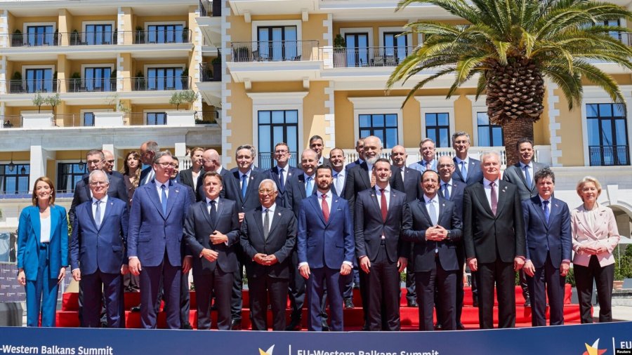 Gjermania, Franca dhe shtetet e Beneluksit propozojnë të drejtë të kufizuar vote për anëtarët e rinj të BE-së