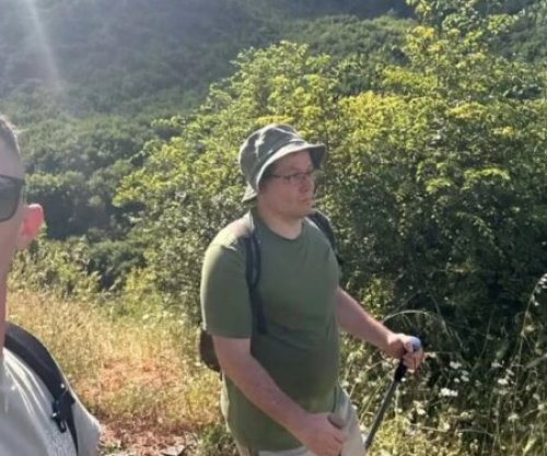 Humbi në malet e Përmetit, gjendet turisti amerikan pas 10 orë kërkimesh
