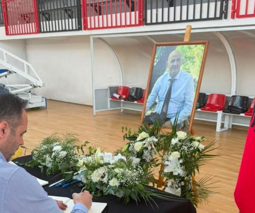 Konjufca shkon për ngushëllime në familjen Jashari: Sahiti do të mbetet në kujtesën e kombit
