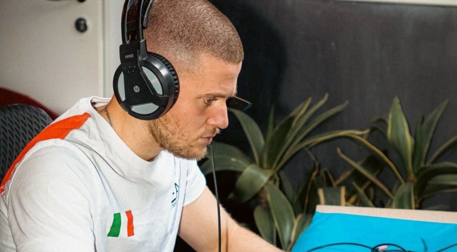 Producenti 20-vjeçar nga Prishtina, Blanco prek top listat britanike dhe evropiane