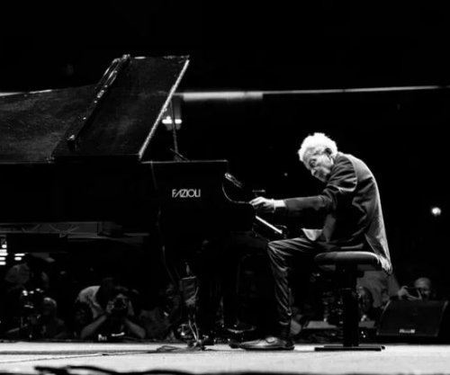 Vdes Abdullah Ibrahim, pianisti i madh i xhazit i Afrikës së Jugut