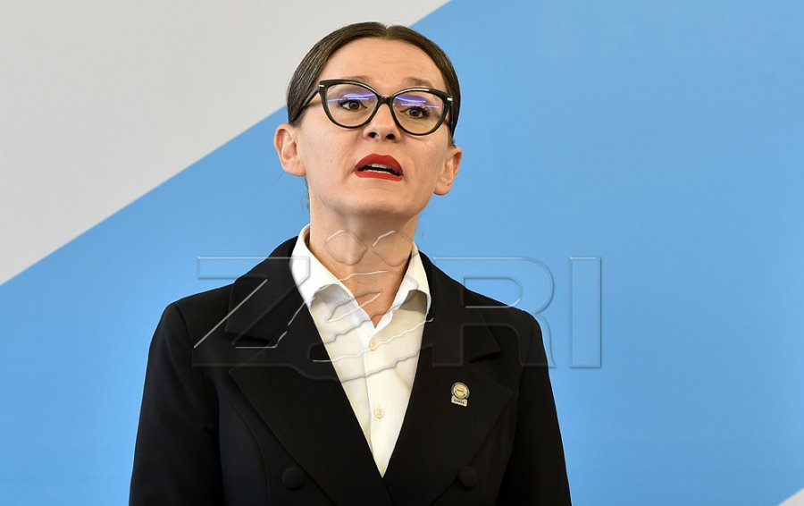 Kabashi-Ramaj: PDK-ja s’ka vija të kuqe, por s’kemi asgjë të përbashkët me LVV-në