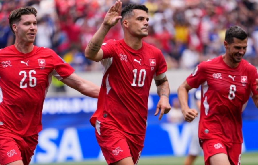 Granit Xhaka reagon ndaj kritikave: Nuk kam kafshuar askënd