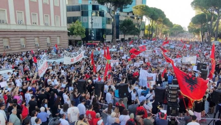 Protesta kundër projektit të investimit në Zvërnec, vijon për të 21-ën ditë radhazi