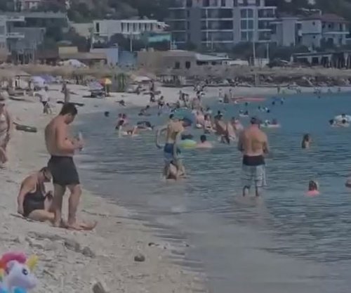 Temperatura mbi 35 gradë, Borshi mbushet me pushues