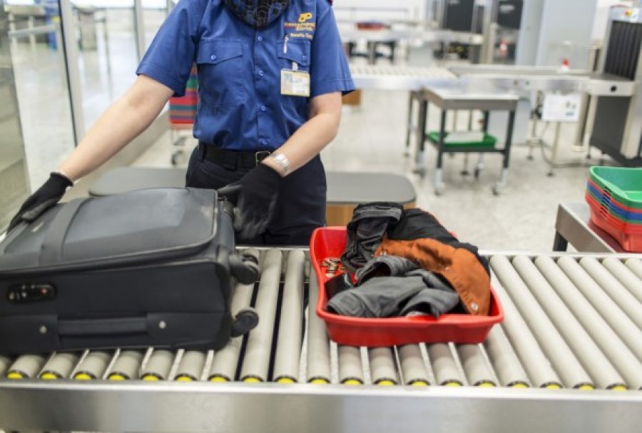 Nga e premtja, aeroporti i Cyrihut lehtëson rregullat për lëngjet në bagazhet e dorës