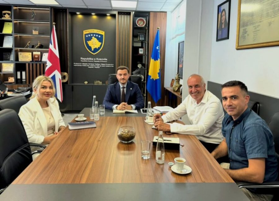 Kryeprokurori i Prizrenit priti në takim pune përfaqësues të Ambasadës Britanike