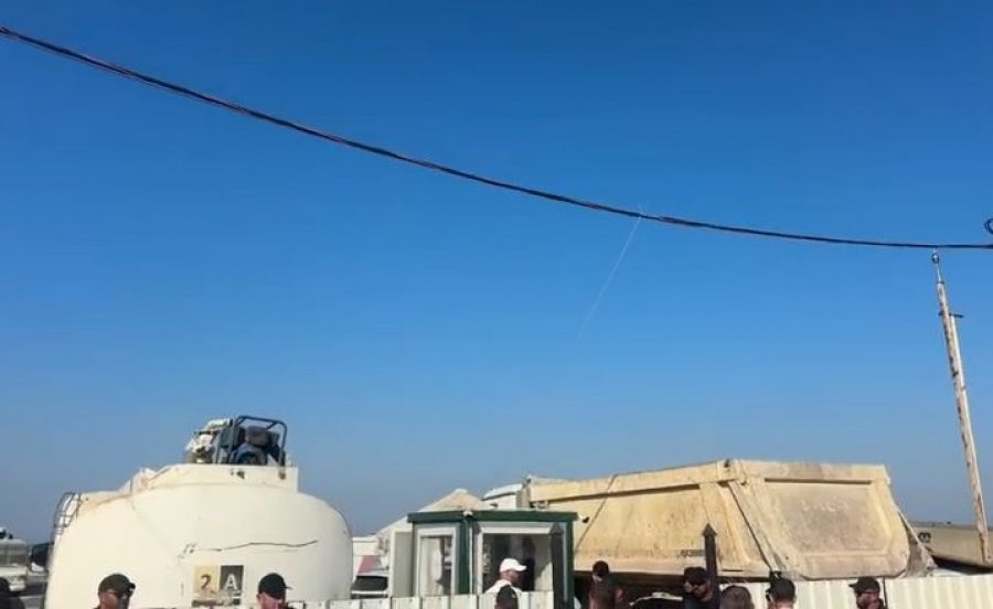 Vazhdojnë tensionet në Aeroportin e Vlorës, punëtorët e kompanisë së Behgjet Pacollit nuk lejohen të hyjnë
