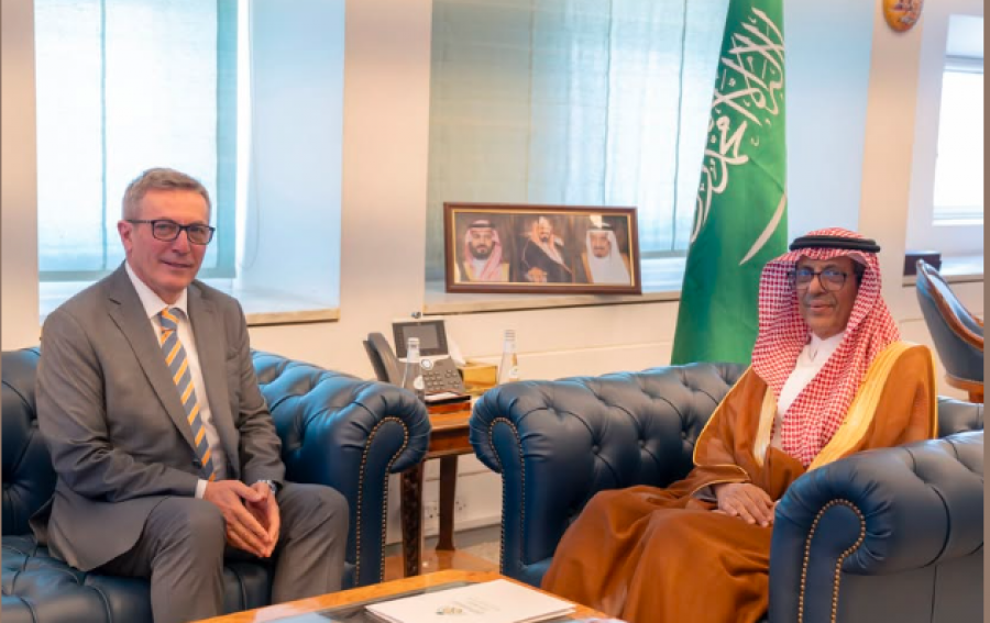 Ambasadori Mjeku takohet me zëvendësministrin saudit Al-Rassi, diskutojnë thellimin e bashkëpunimit