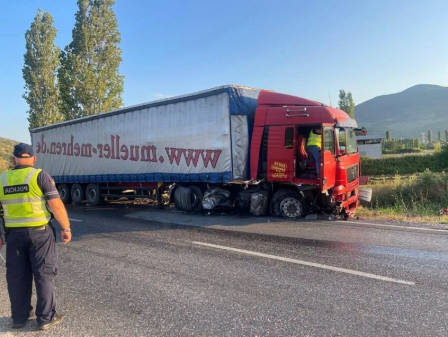 Aksident në Lezhë, vdes një kosovar - lëndohet djali dhe motra e tij