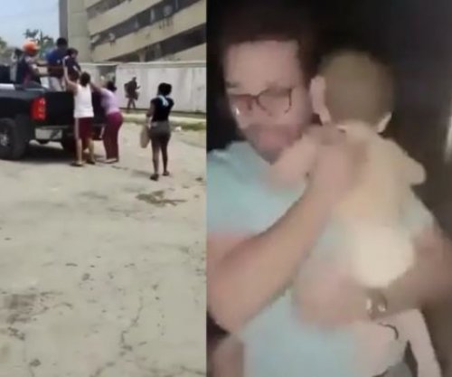 Foshnja nxirret e gjallë nga rrënojat pas tërmetit shkatërrues në Venezuelë