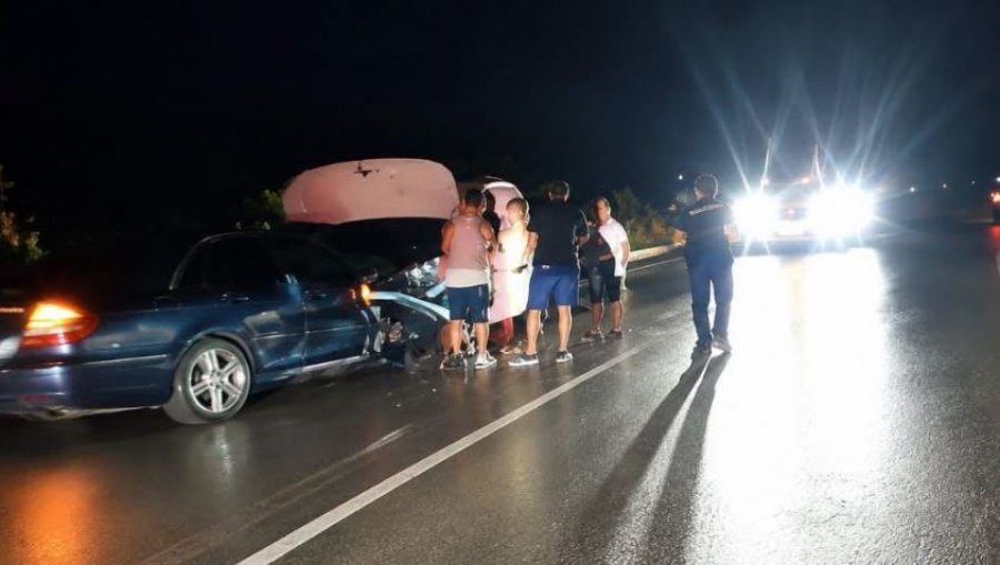 Aksident i rëndë trafiku në Shqipëri, shkaktar lagështia