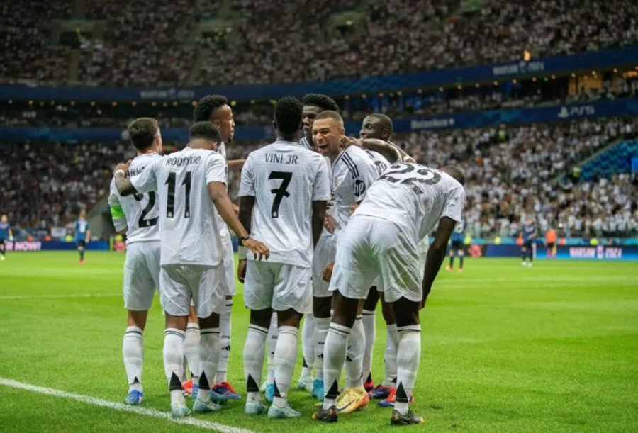 Real Madridi përgatit largimin e shtatë lojtarëve