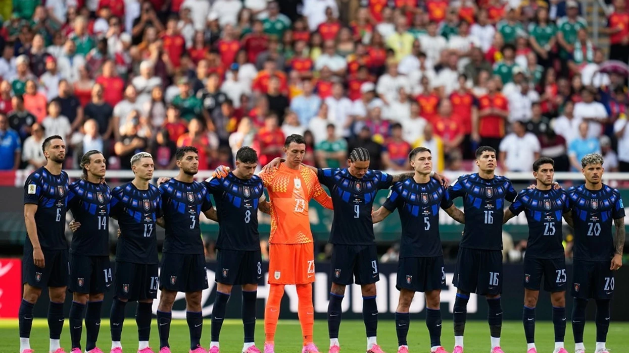 Stadiumet heshtën për Venezuelën, bota e sportit nderon viktimat e tërmeteve