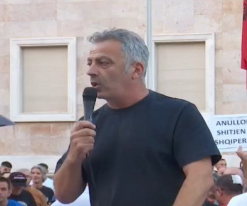 Protestuesit në Tiranë përsërisin kërkesën për dorëheqjen e Ramës