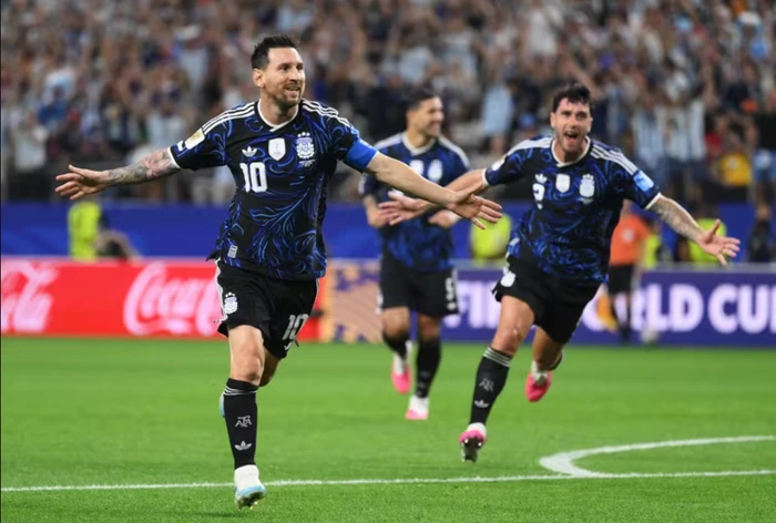 Messi hyn nga banka dhe gjen golin, Argjentina e mbyll me maksimum grupin