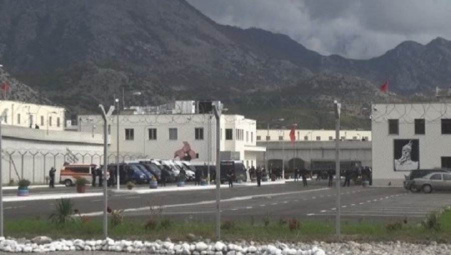 Ishte në të njëjtën qeli me të birin, vdes i paraburgosuri në Shkodër