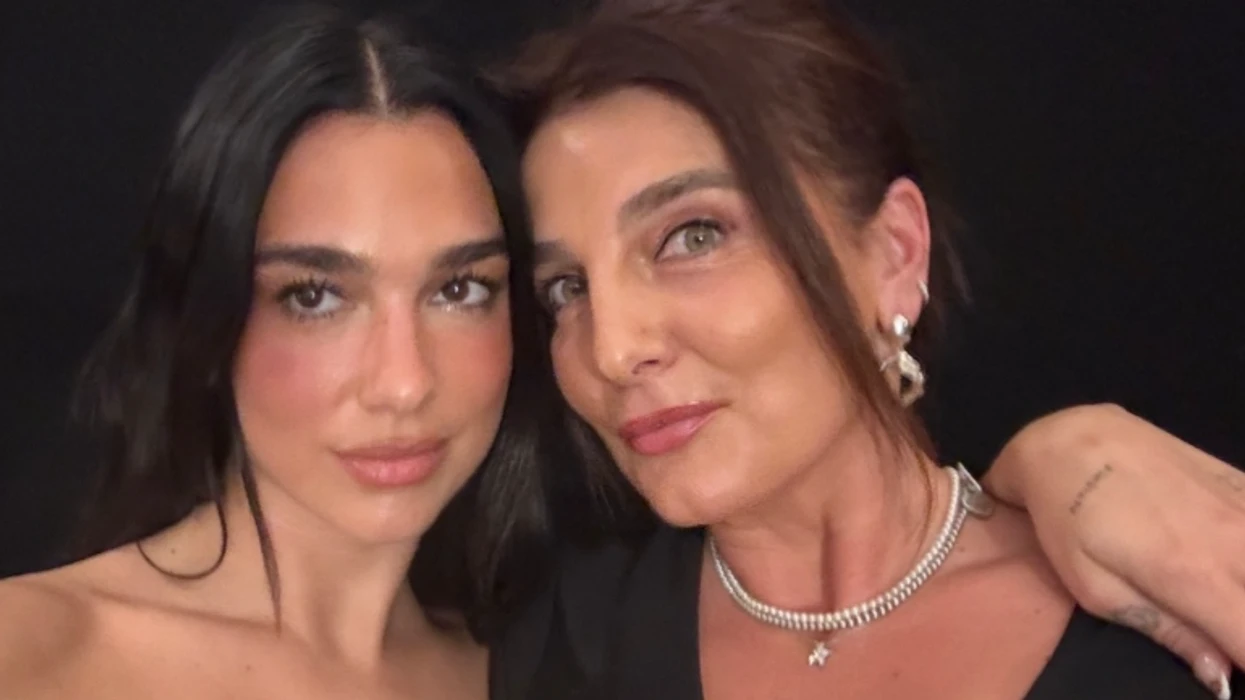 Dua Lipa uron nënën për ditëlindje: Mbretëresha e shtëpisë dhe e zemrave tona