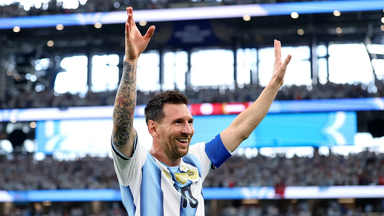 Messi nuk ndalet, vendos një tjetër rekord botëror që e çon në majat e futbollit