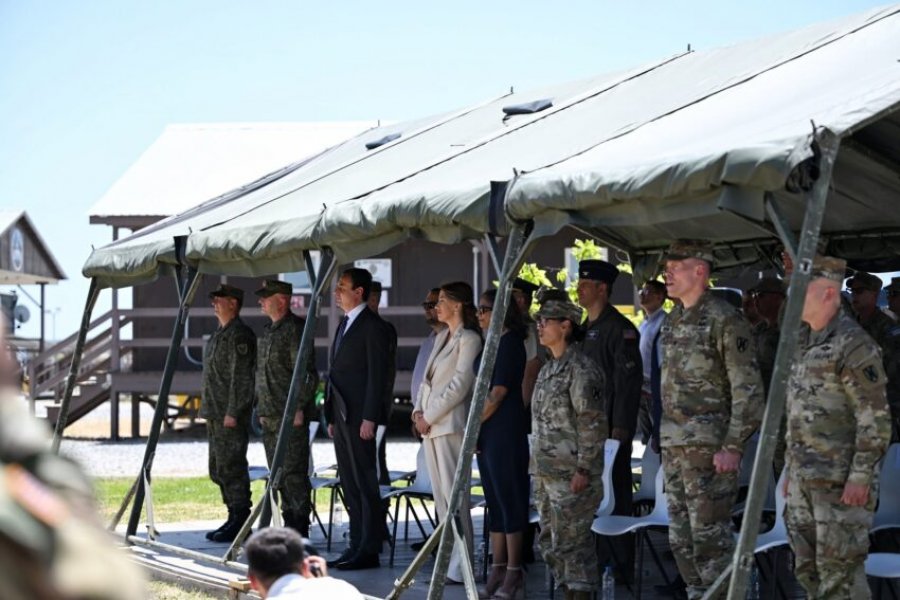 Kurti në Bondsteel në ceremoninë e ndërrimit të komandës: Roli i SHBA-së i pazëvendësueshëm