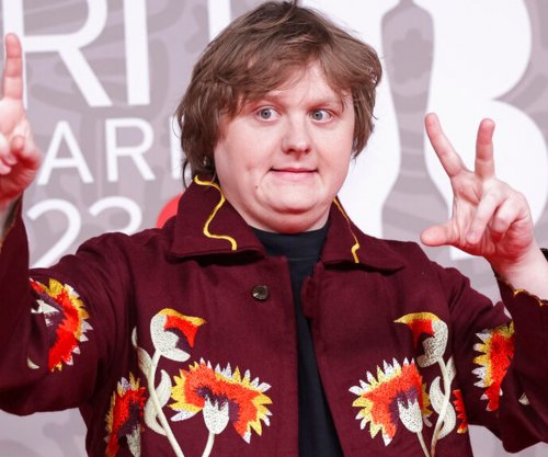 Lewis Capaldi në Sunny Hill Festival - historia e artistit që luftoi me shëndetin dhe pushtoi botën me muzikë