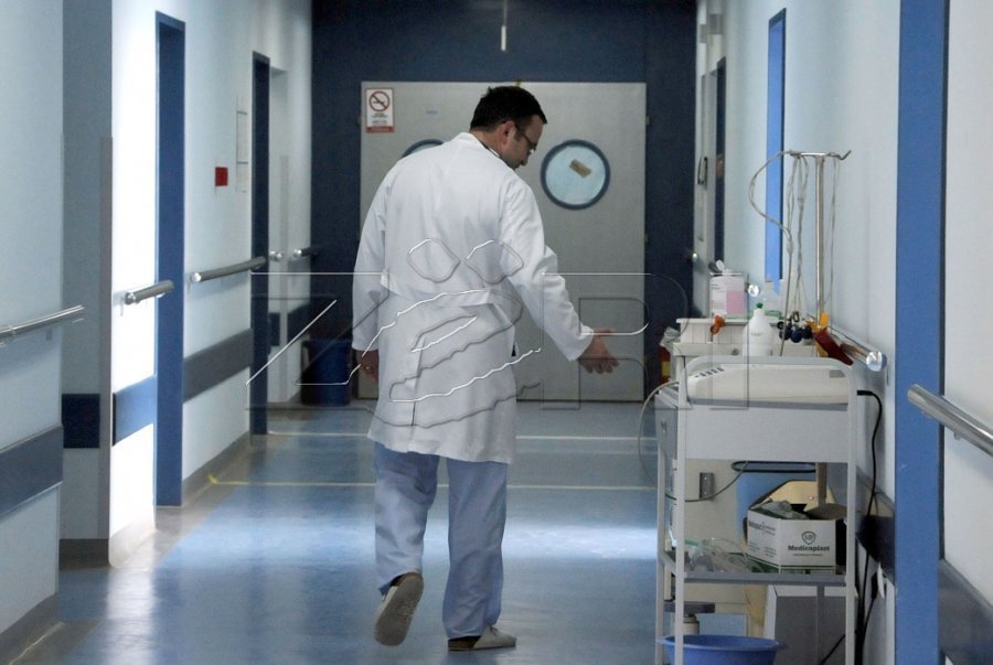 Reagimi me kohë i mjekëve në Viti, ia shpëton jetën 52-vjeçarit pas atakut kardiak