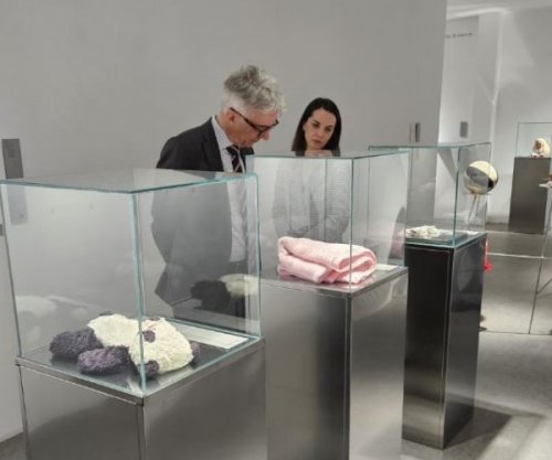 Ambasadori Rudolph viziton Muzeun e Fëmijëve të Luftës