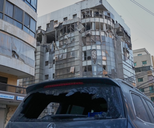 Për herë të parë, Libani ndalon aktivitetet ushtarake të Hezbollahut