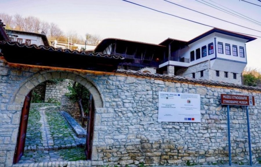 Restaurohet Muzeu Etnografik i Beratit, po punohet për rihapje