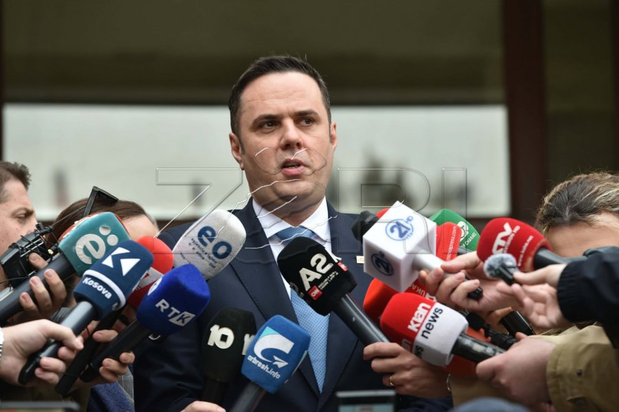 Abdixhiku: Nëse nga LVV-ja dhe PDK-ja vendosin të garojnë për president, shkojmë në zgjedhje